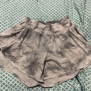 Lululemon hottie hot shorts